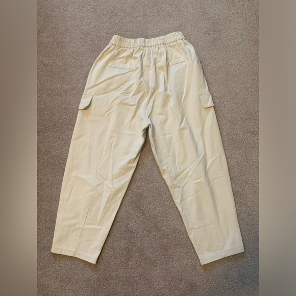 Beige pants - Picture 2 of 2
